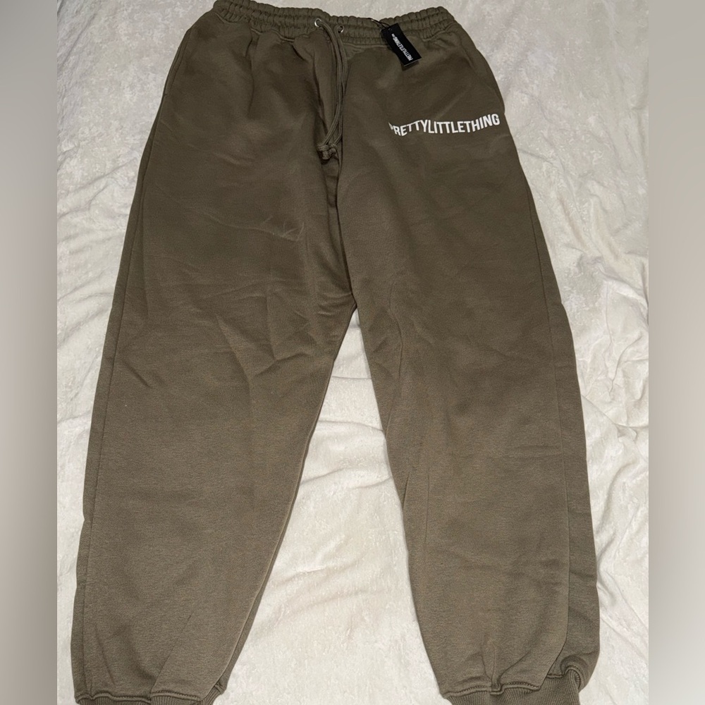 PrettyLittleThing Olive Joggers